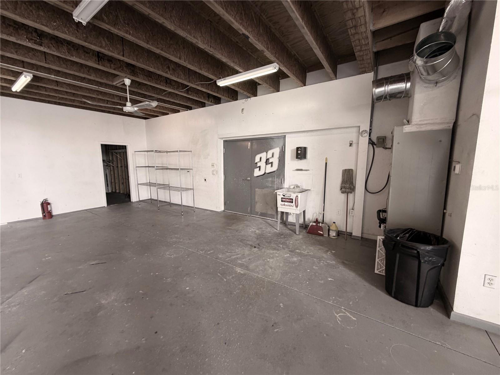 DREW PARK RE OF - Commercial Lease