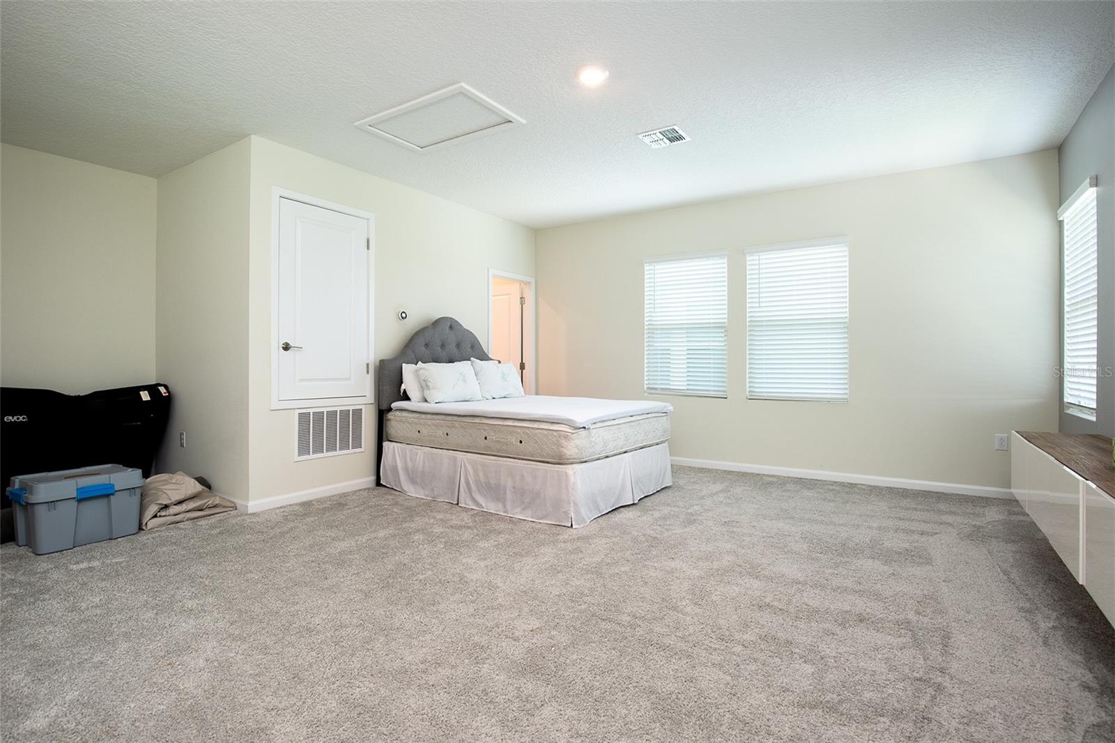 TUSKAWILLA CROSSINGS PH 1 - Residential