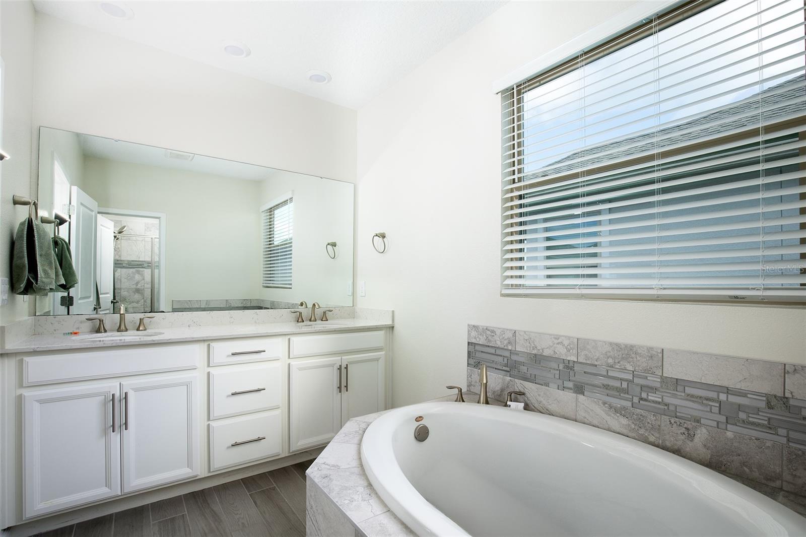 TUSKAWILLA CROSSINGS PH 1 - Residential