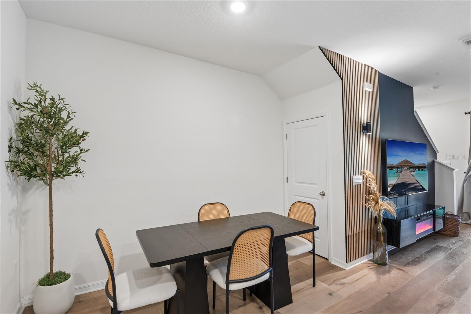 SUMMERSTONE - Residential