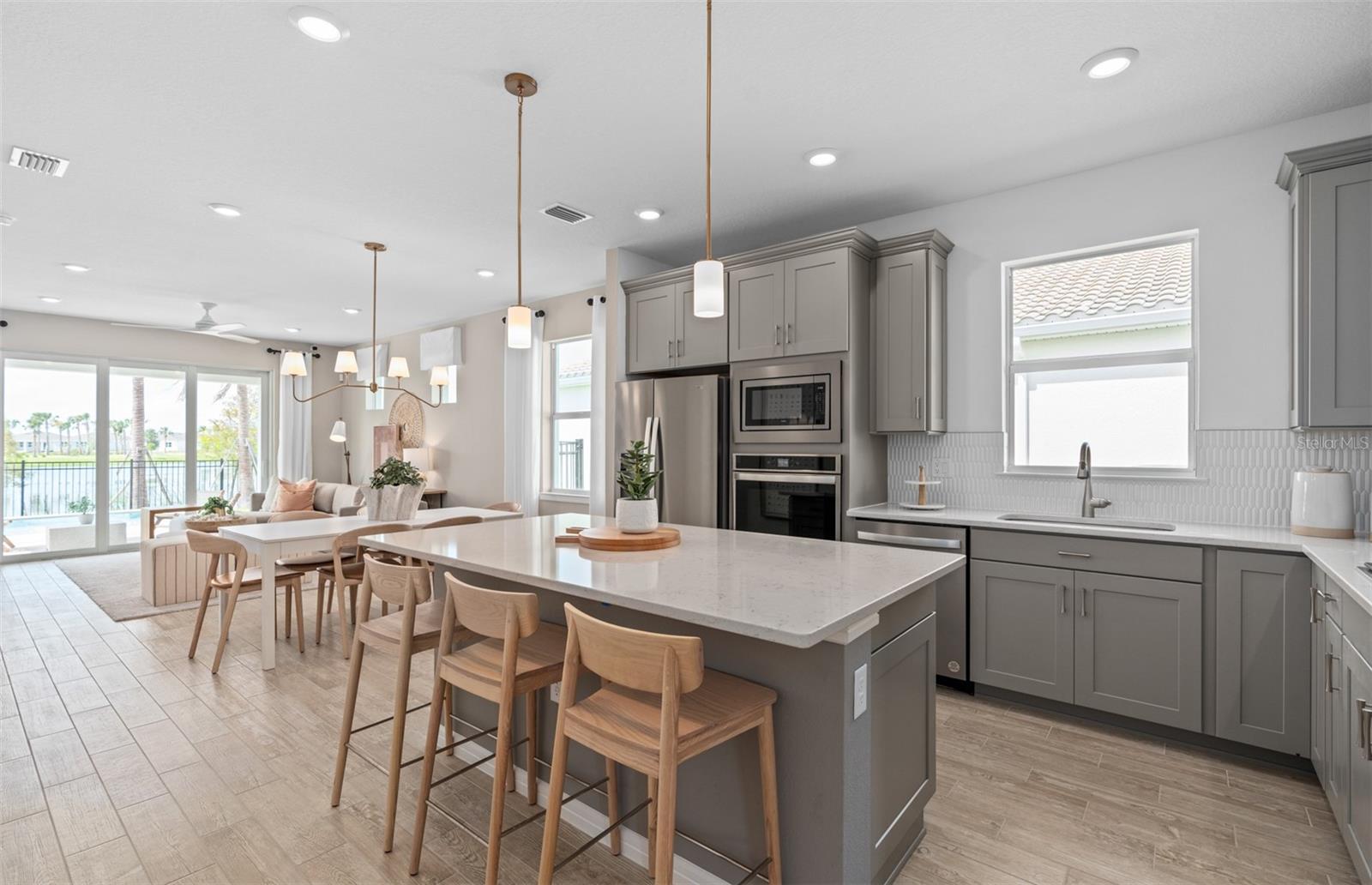 DEL WEBB LAKEHAVEN - Residential