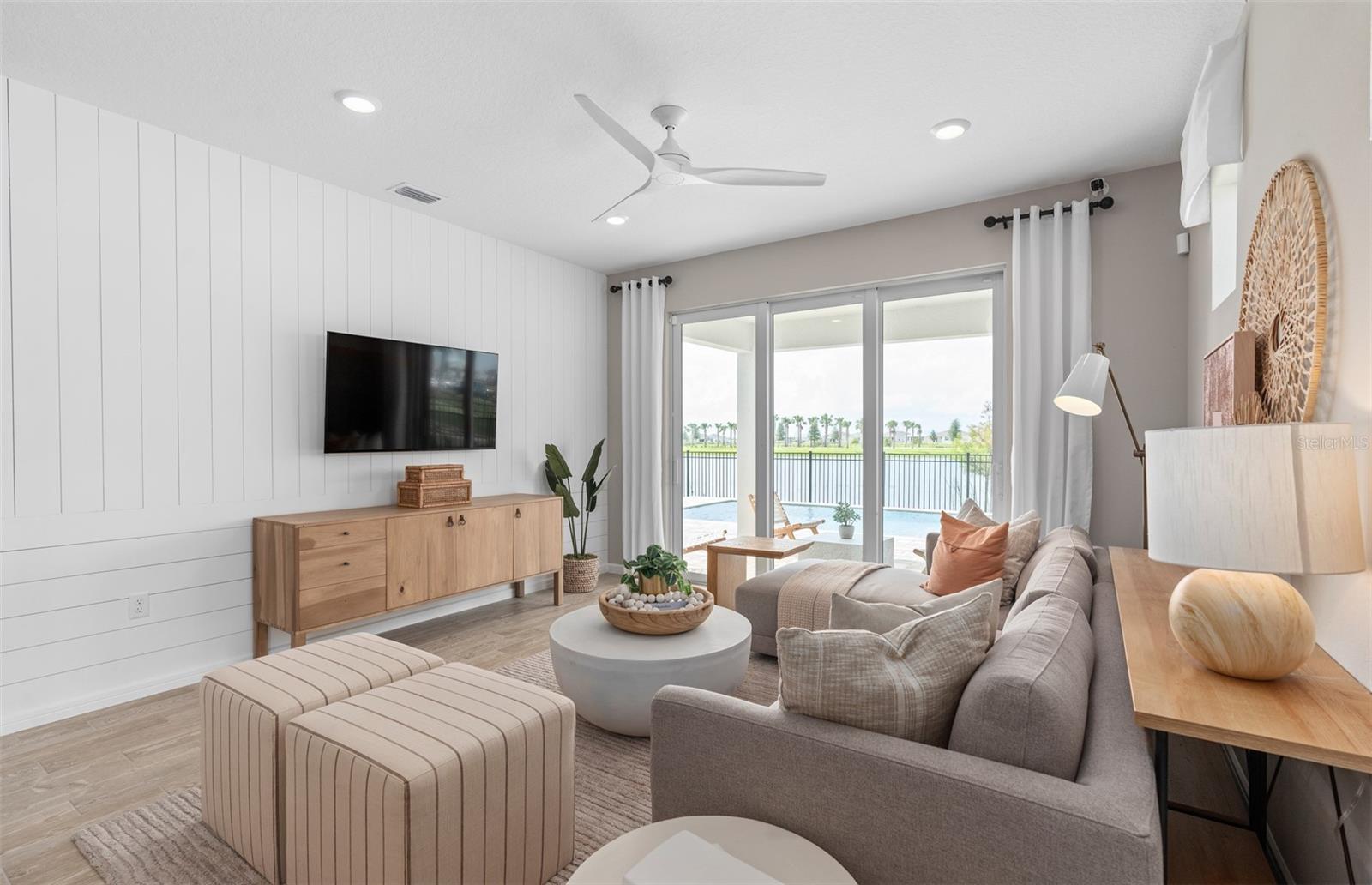 DEL WEBB LAKEHAVEN - Residential