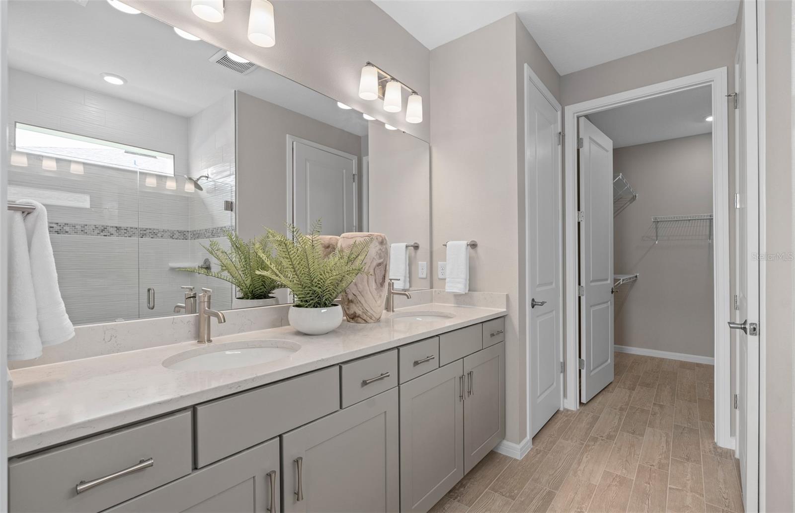 DEL WEBB LAKEHAVEN - Residential