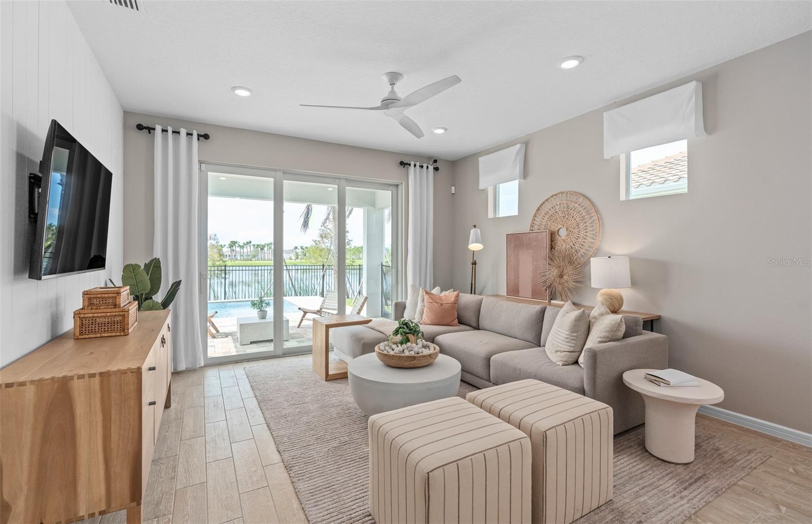 DEL WEBB LAKEHAVEN - Residential