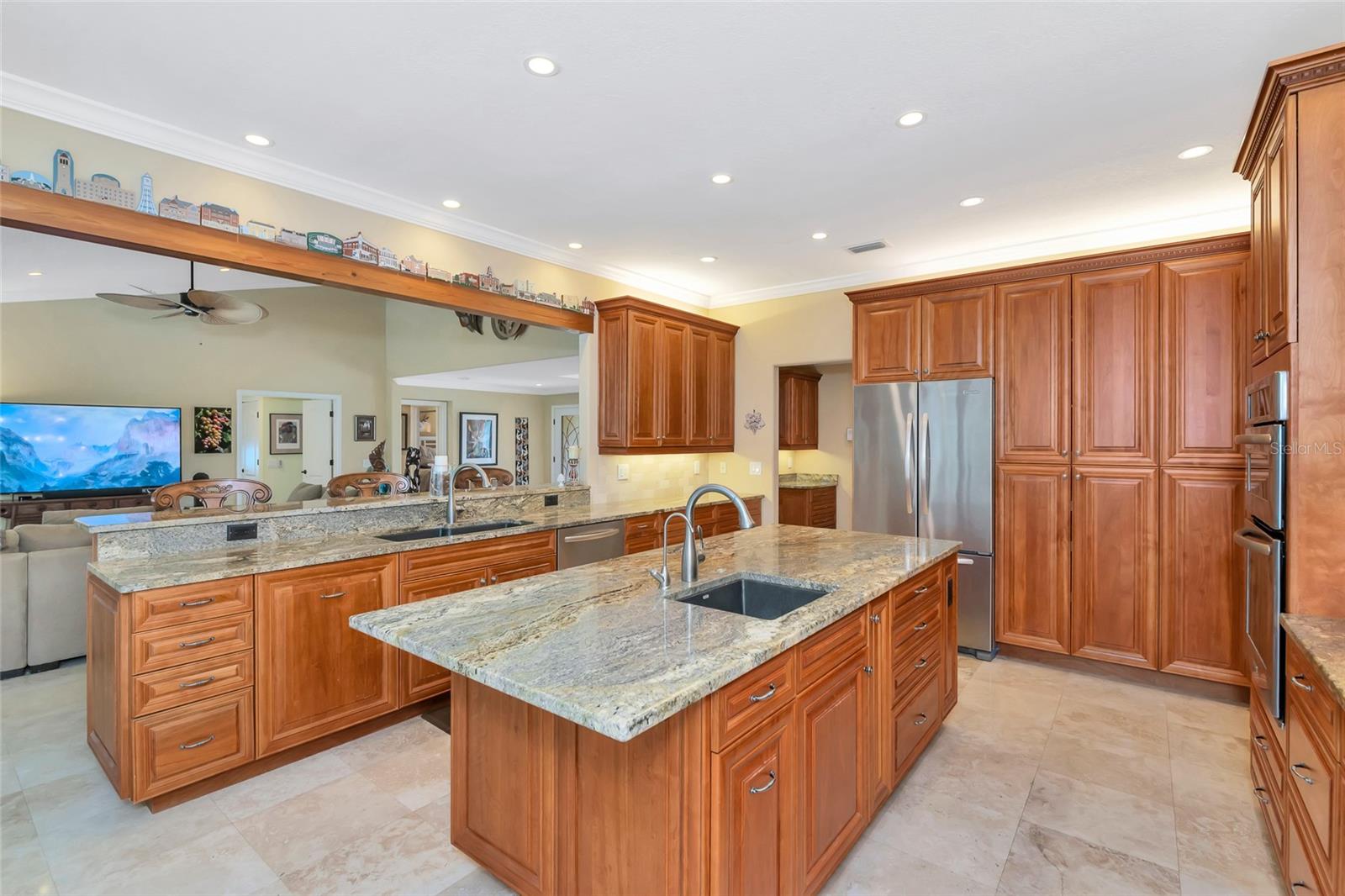 SOUTHBAY YACHT & RACQUET CLUB - Residential
