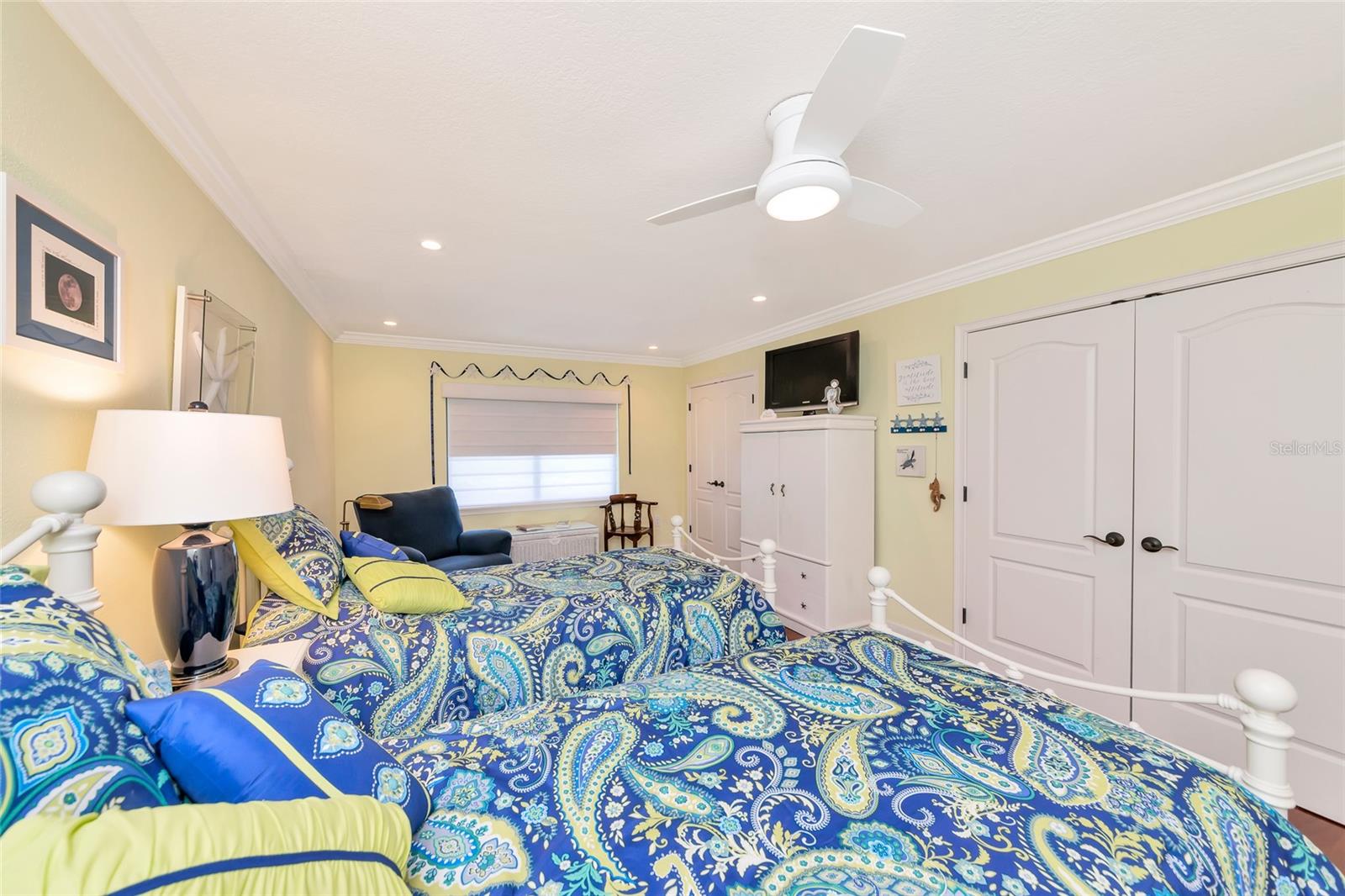 SOUTHBAY YACHT & RACQUET CLUB - Residential