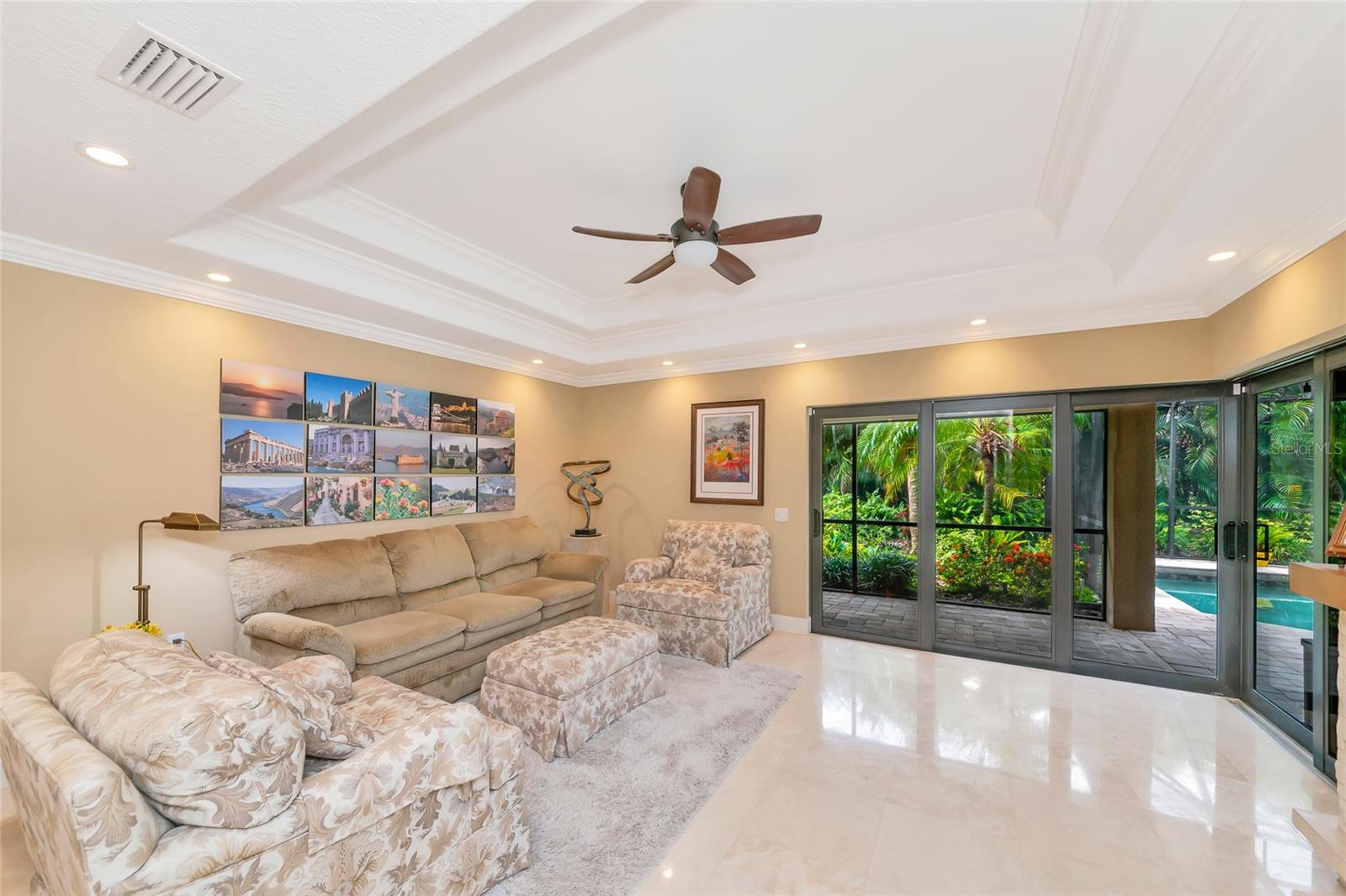 SOUTHBAY YACHT & RACQUET CLUB - Residential