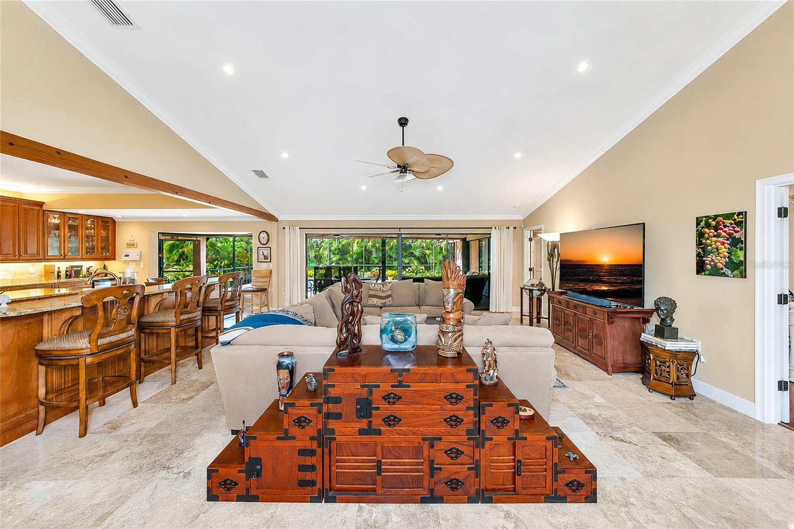 SOUTHBAY YACHT & RACQUET CLUB - Residential