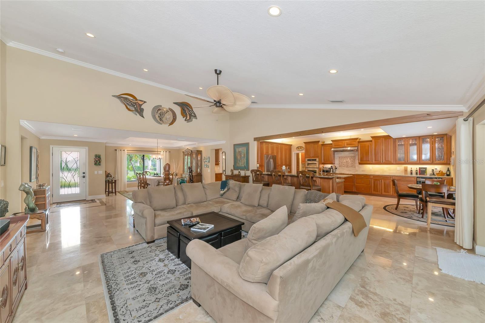 SOUTHBAY YACHT & RACQUET CLUB - Residential
