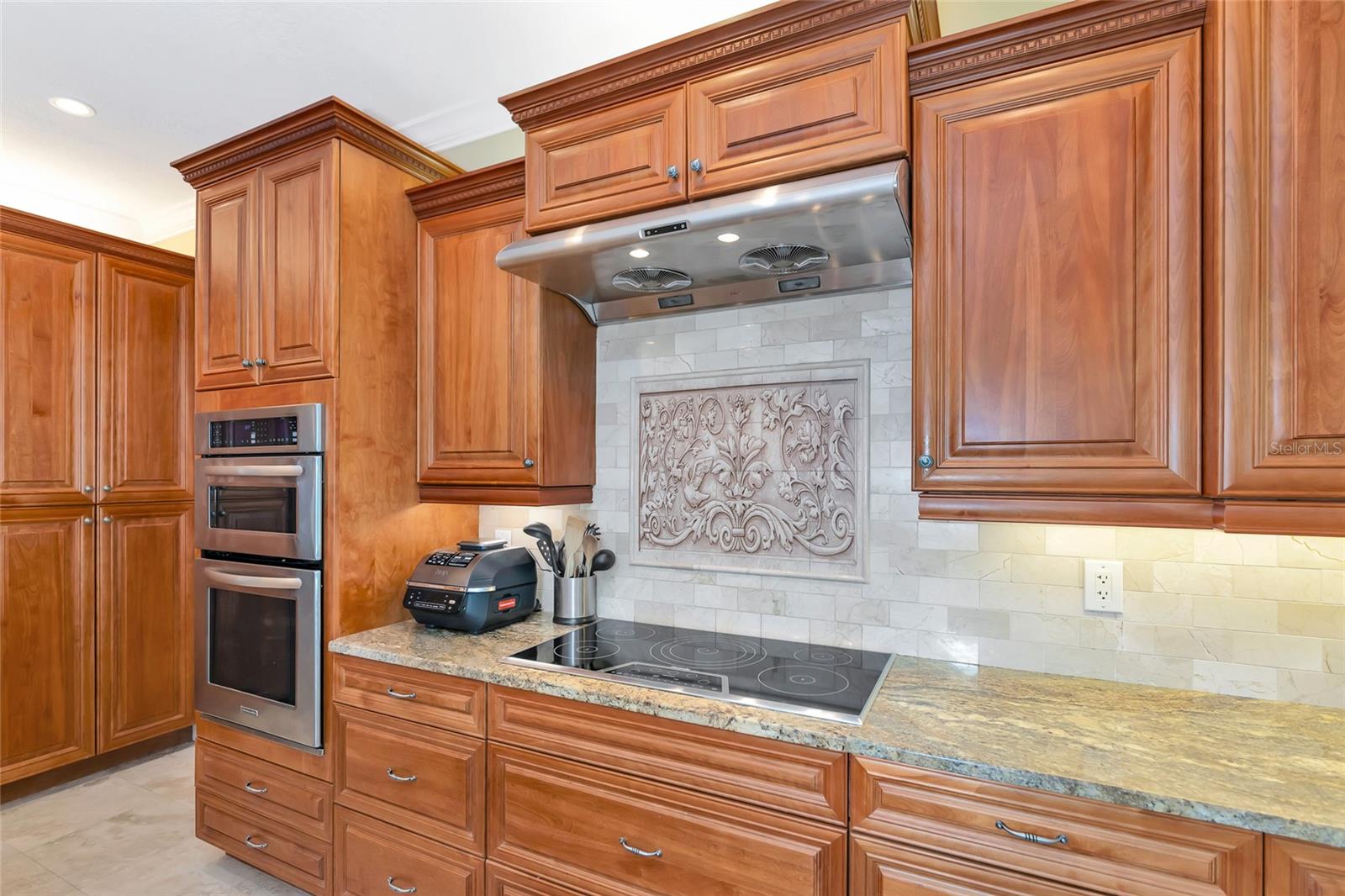 SOUTHBAY YACHT & RACQUET CLUB - Residential