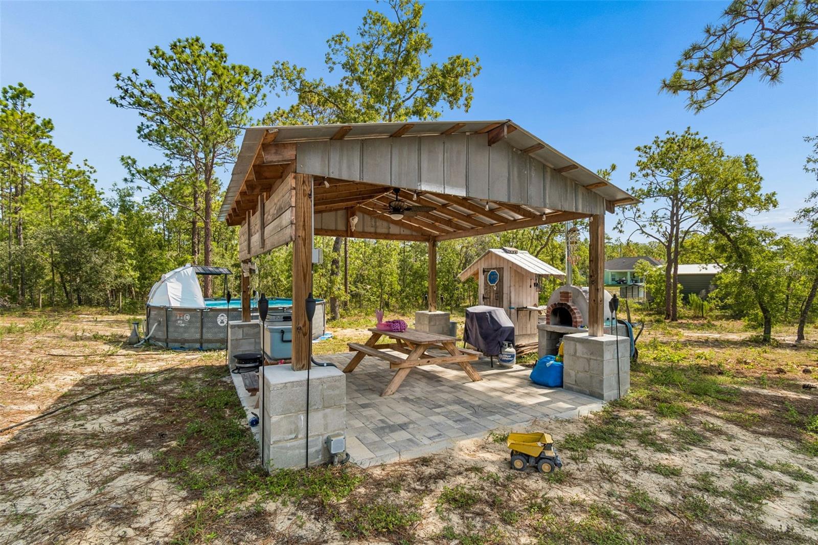 ROYAL HIGHLANDS - Residential