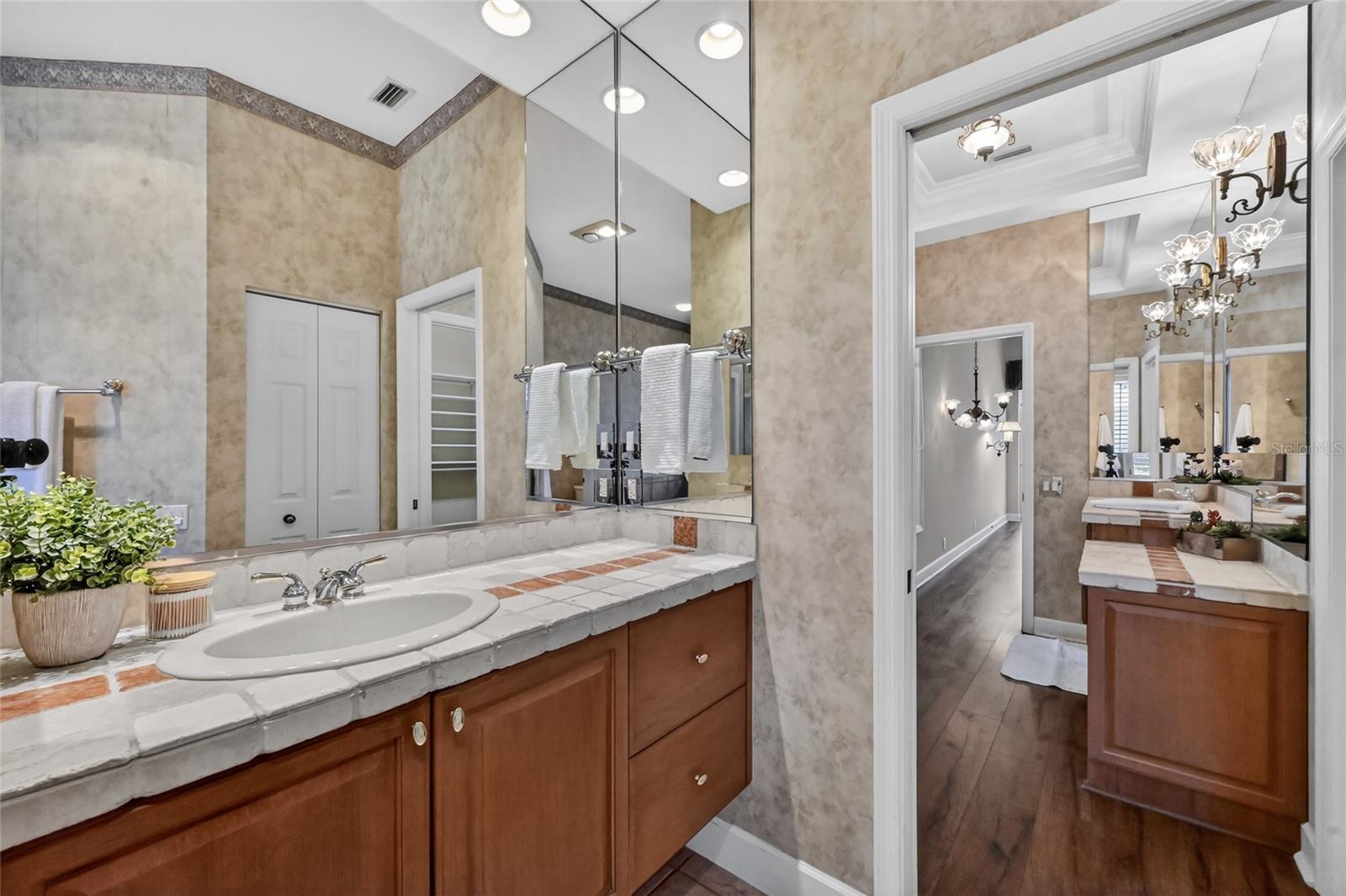 ROSEDALE 7 - Residential