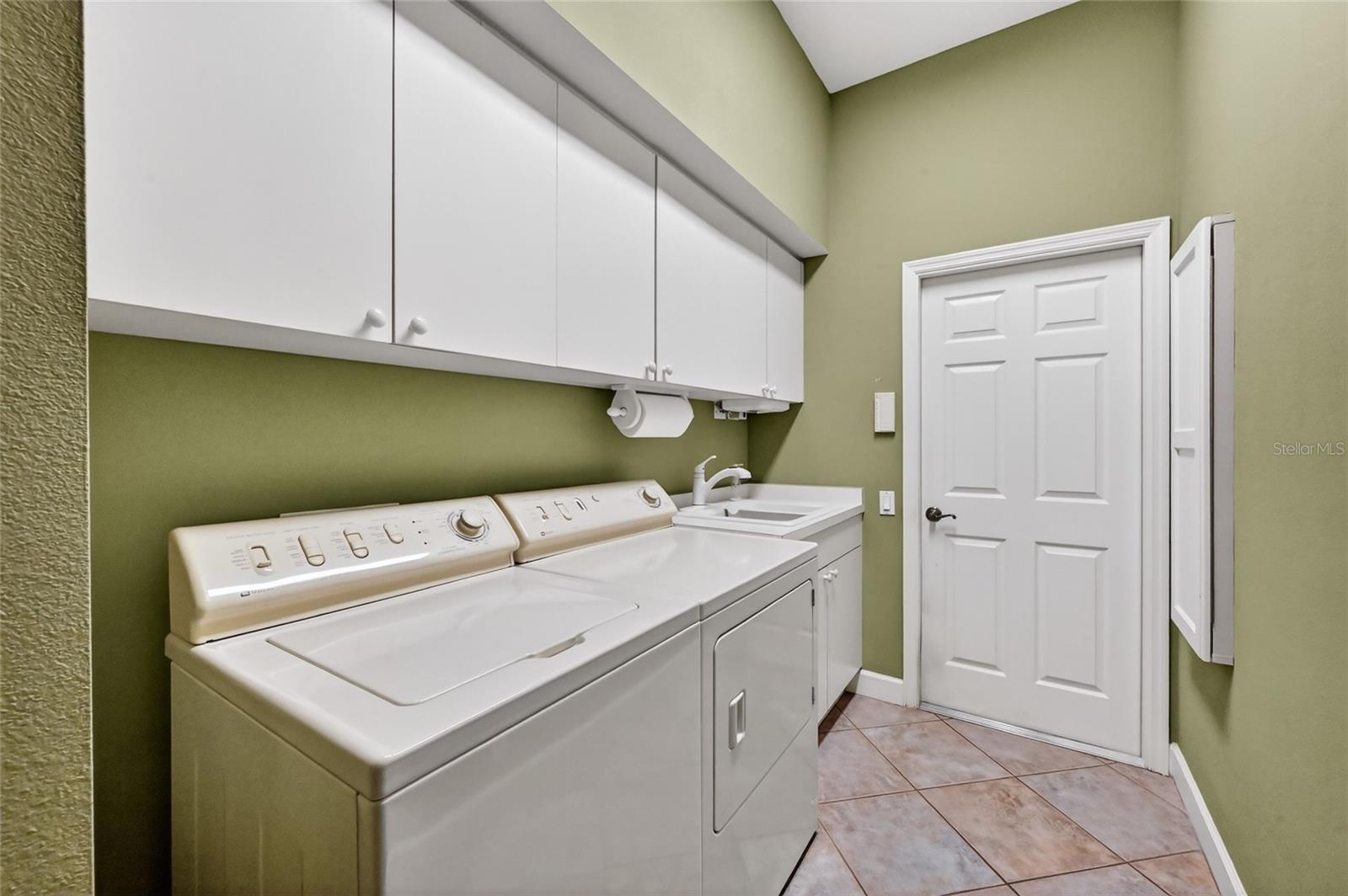 ROSEDALE 7 - Residential