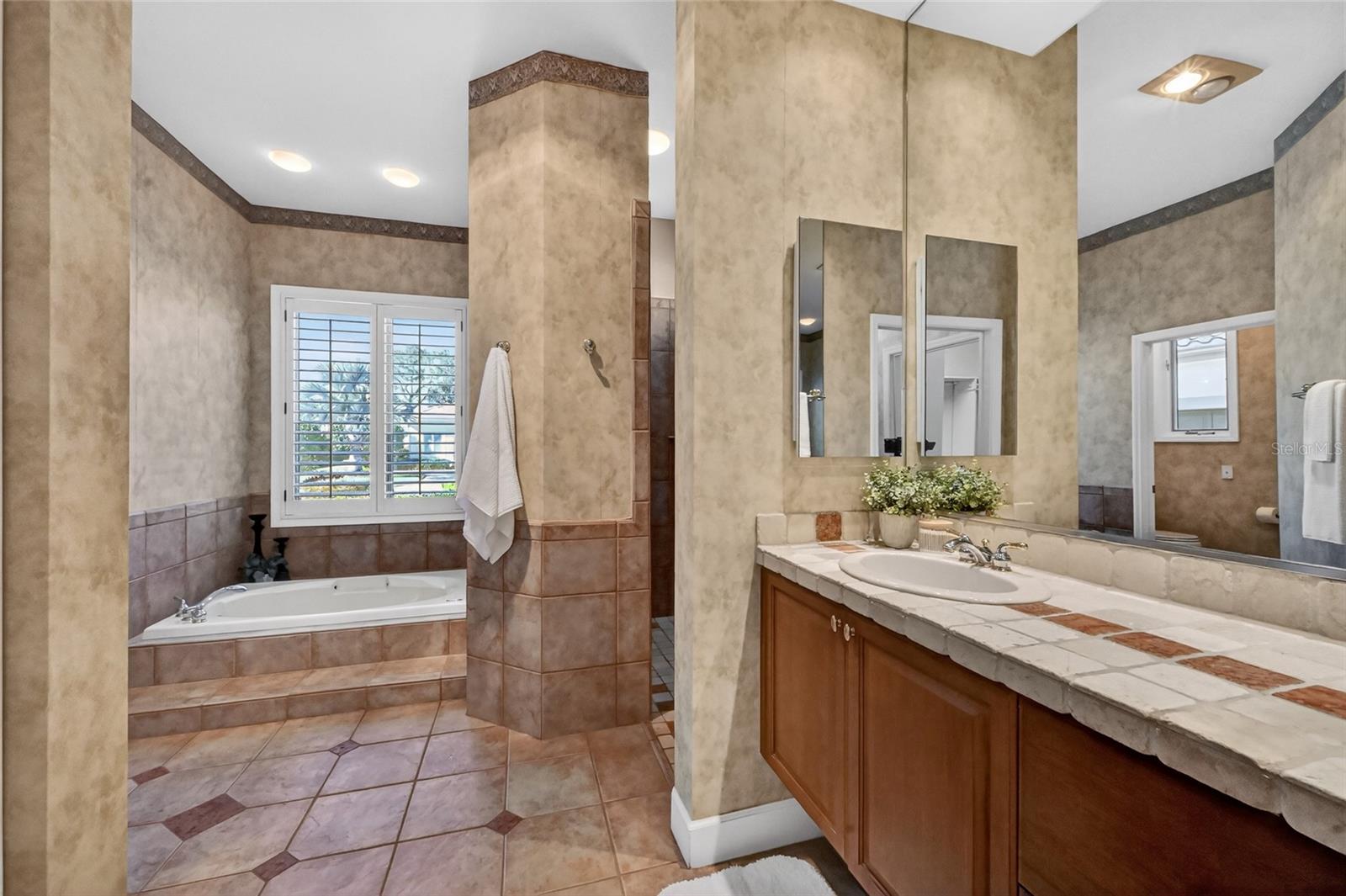 ROSEDALE 7 - Residential