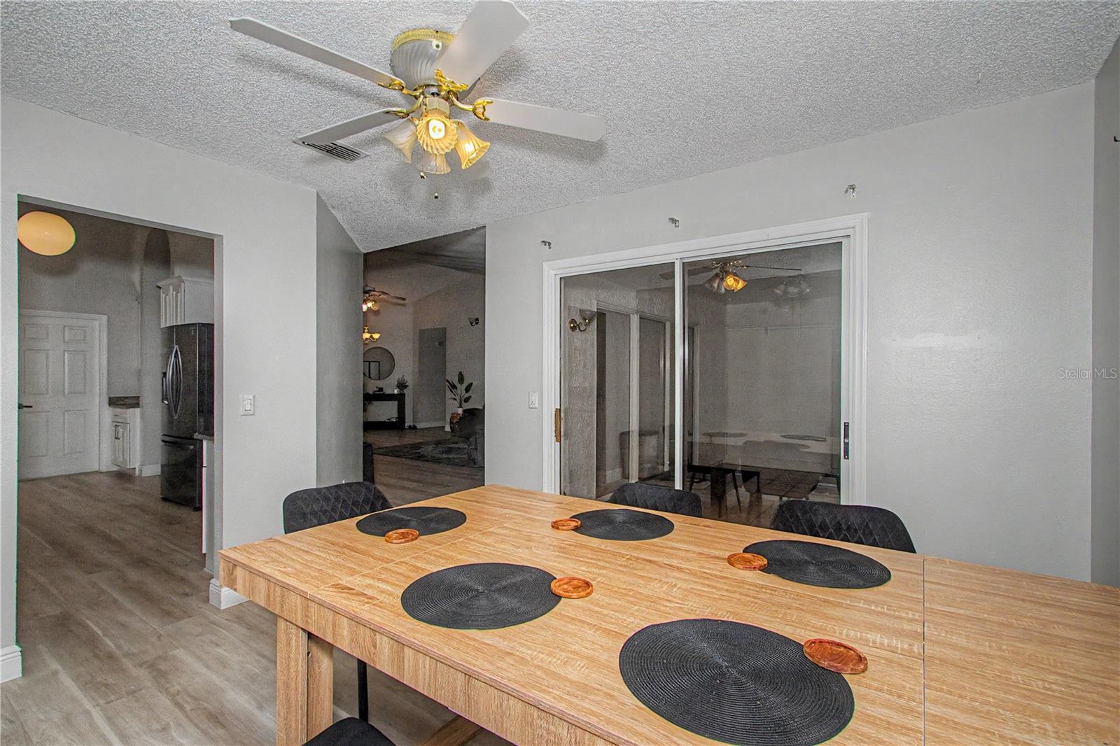 SILVER SPGS SHORES UN 28 - Residential