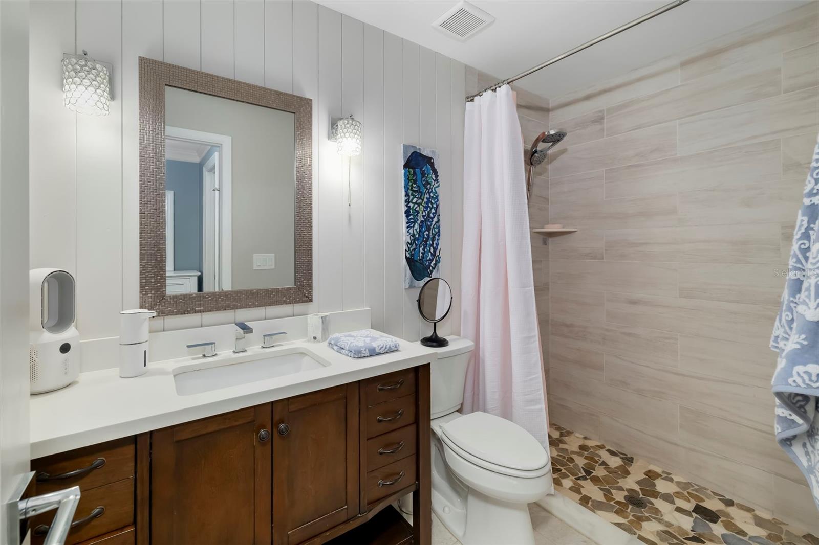 VILLAGE GREEN CLUB ESTATES UNIT A - Residential