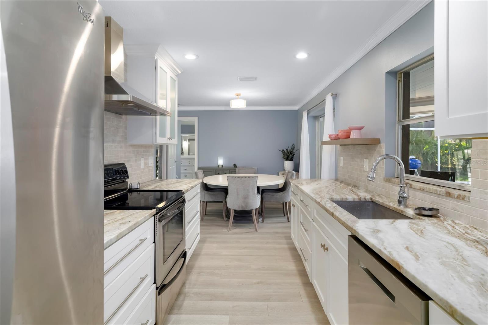 VILLAGE GREEN CLUB ESTATES UNIT A - Residential
