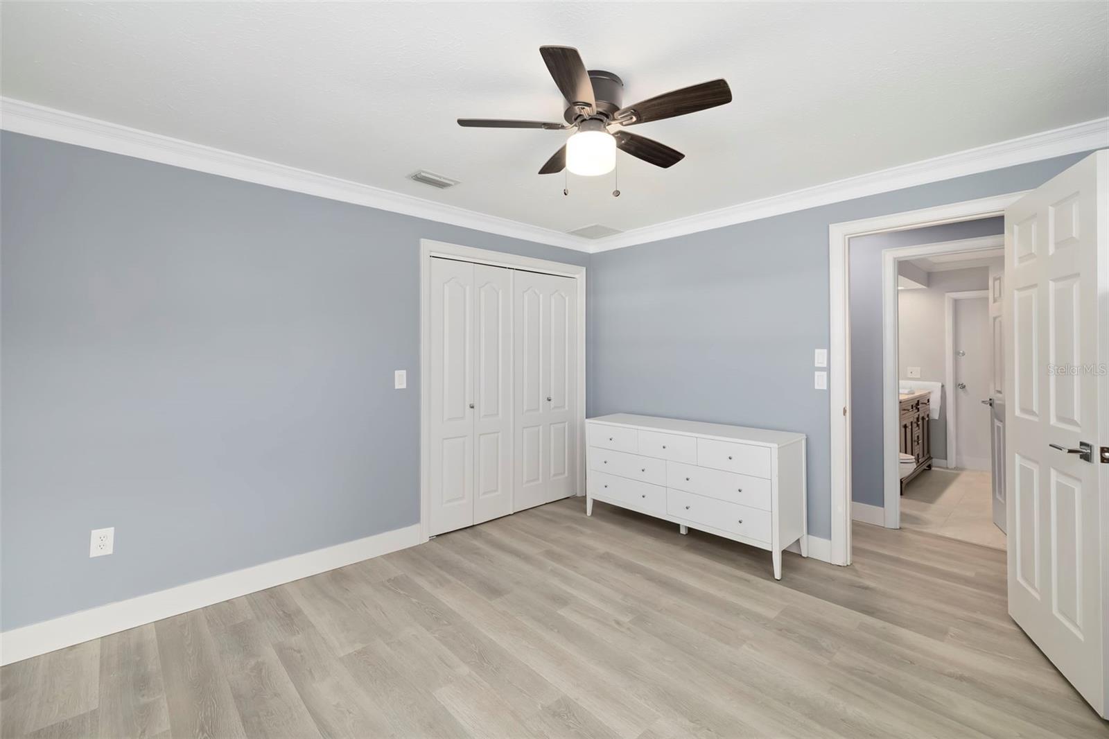 VILLAGE GREEN CLUB ESTATES UNIT A - Residential