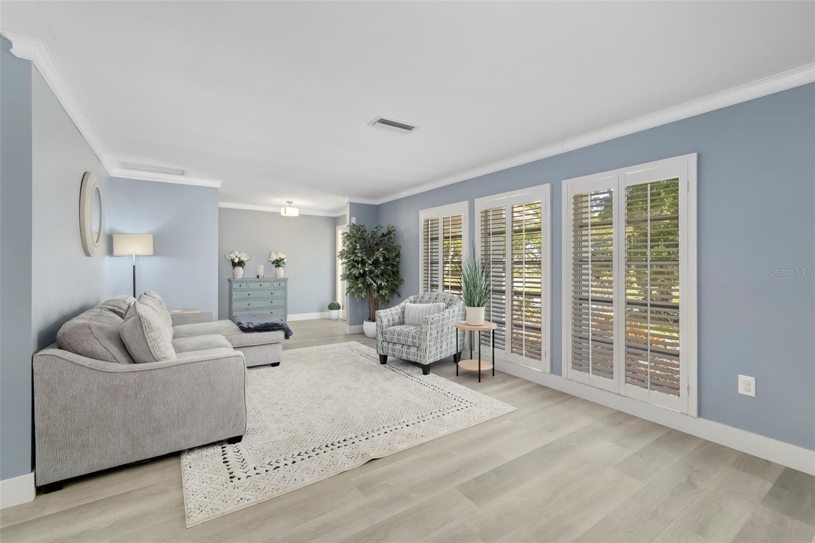 VILLAGE GREEN CLUB ESTATES UNIT A - Residential