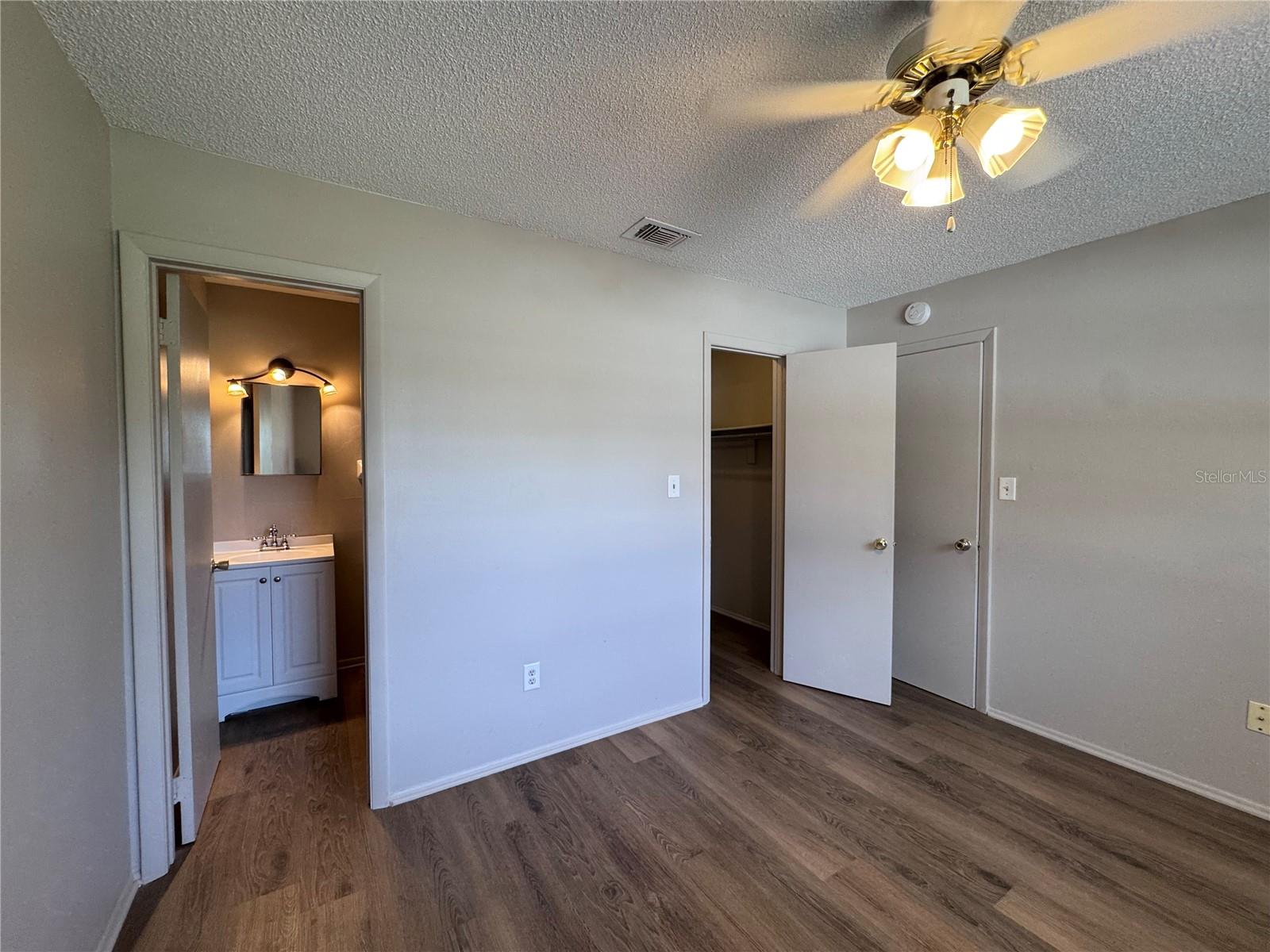 MEADOWS - Residential Lease