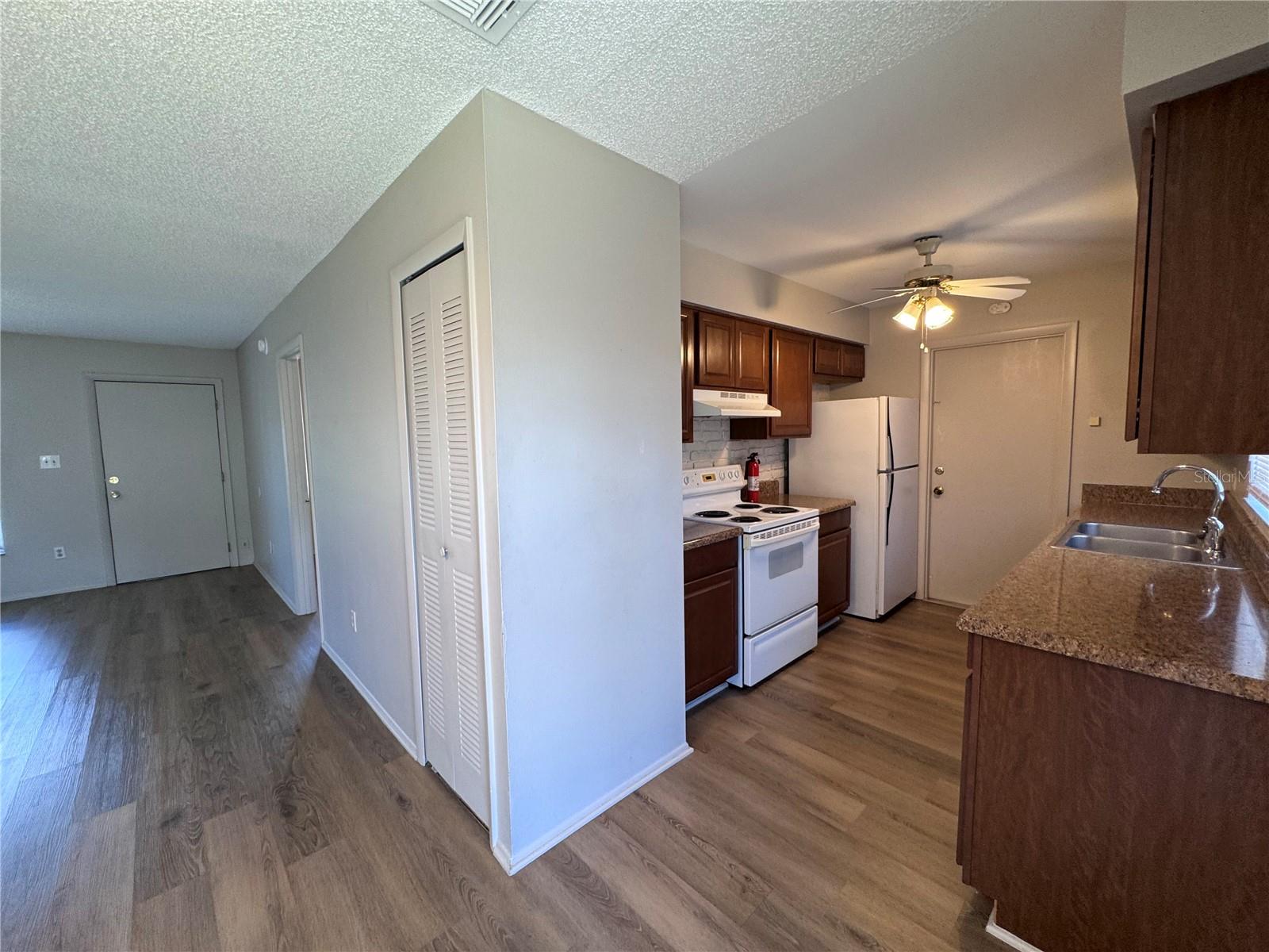 MEADOWS - Residential Lease