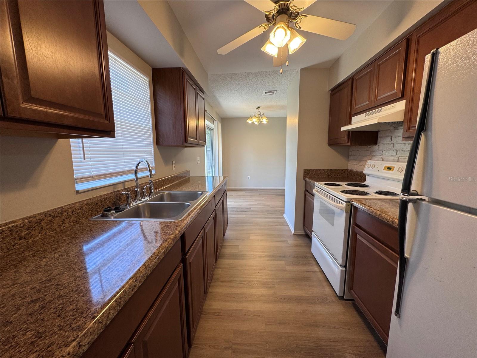 MEADOWS - Residential Lease