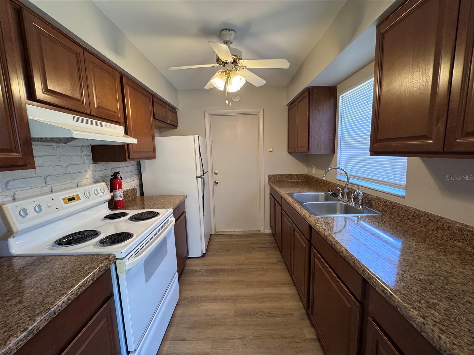 MEADOWS - Residential Lease