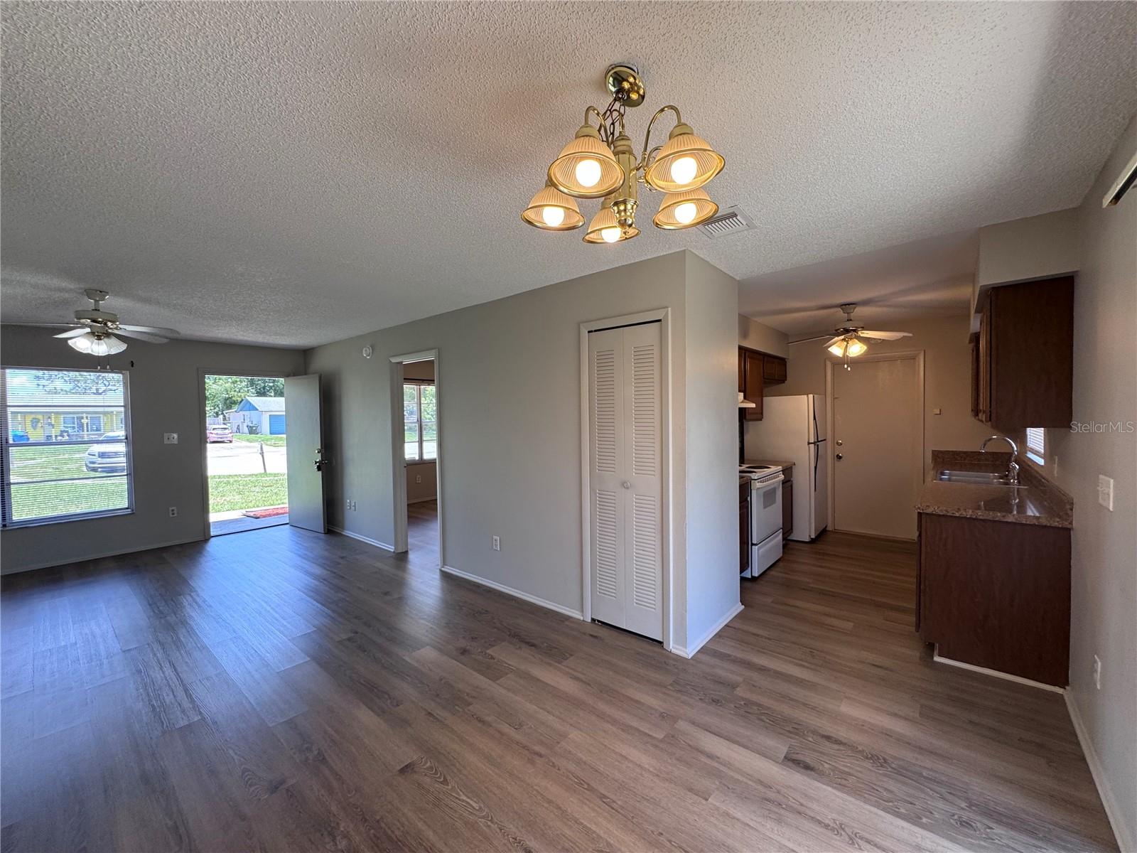 MEADOWS - Residential Lease
