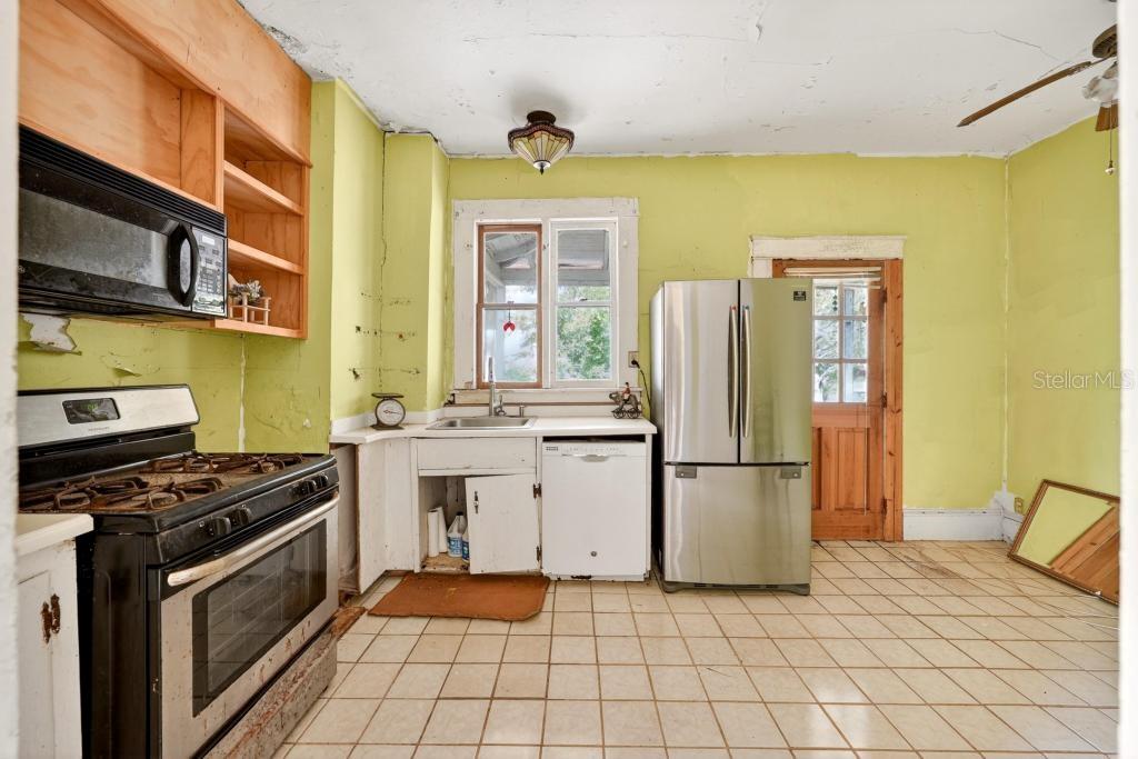 UMATILLA DE VAULTS - Residential