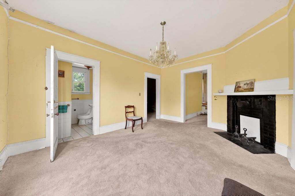 UMATILLA DE VAULTS - Residential