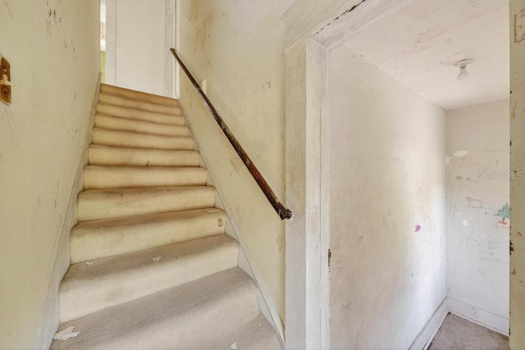 UMATILLA DE VAULTS - Residential
