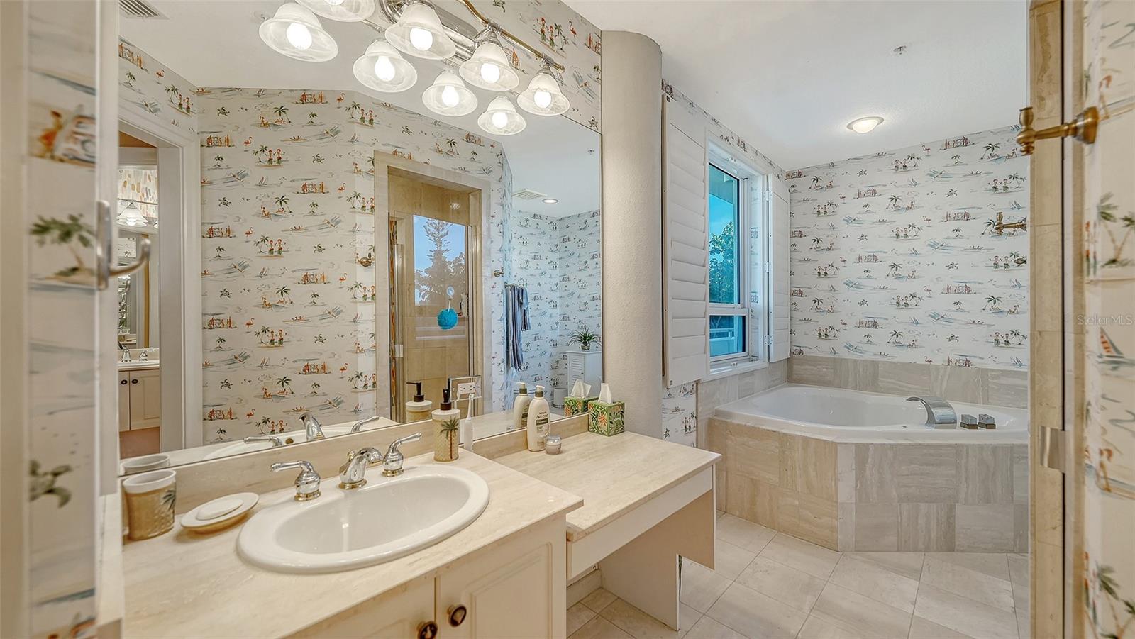 THE GRANDE AT LONGBOAT KEY - Residential