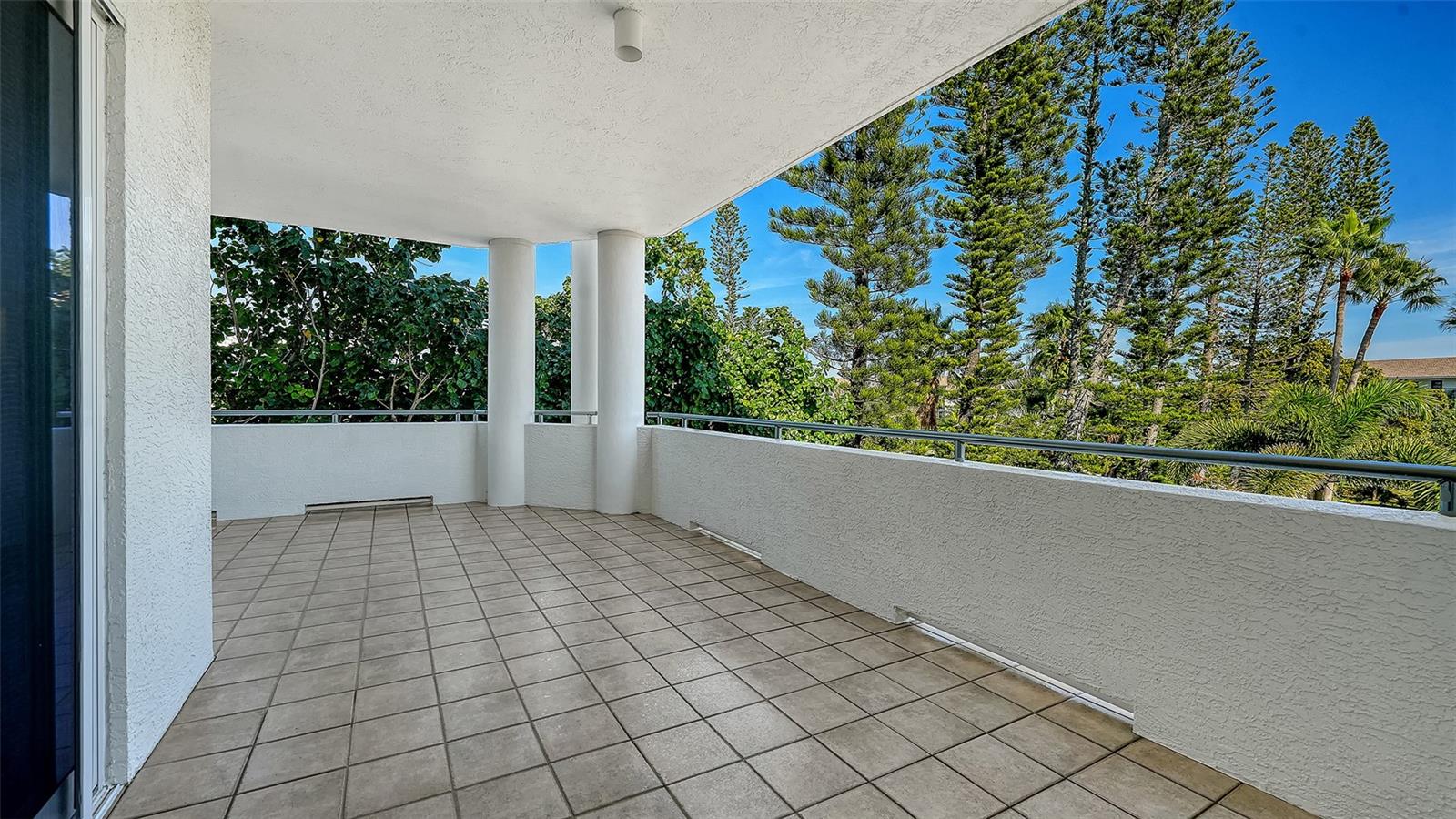 THE GRANDE AT LONGBOAT KEY - Residential