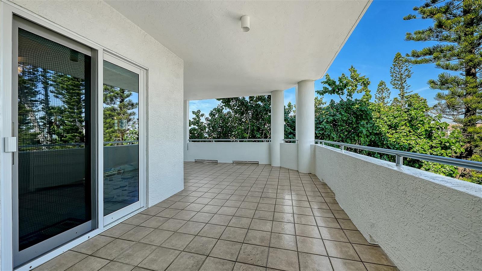 THE GRANDE AT LONGBOAT KEY - Residential
