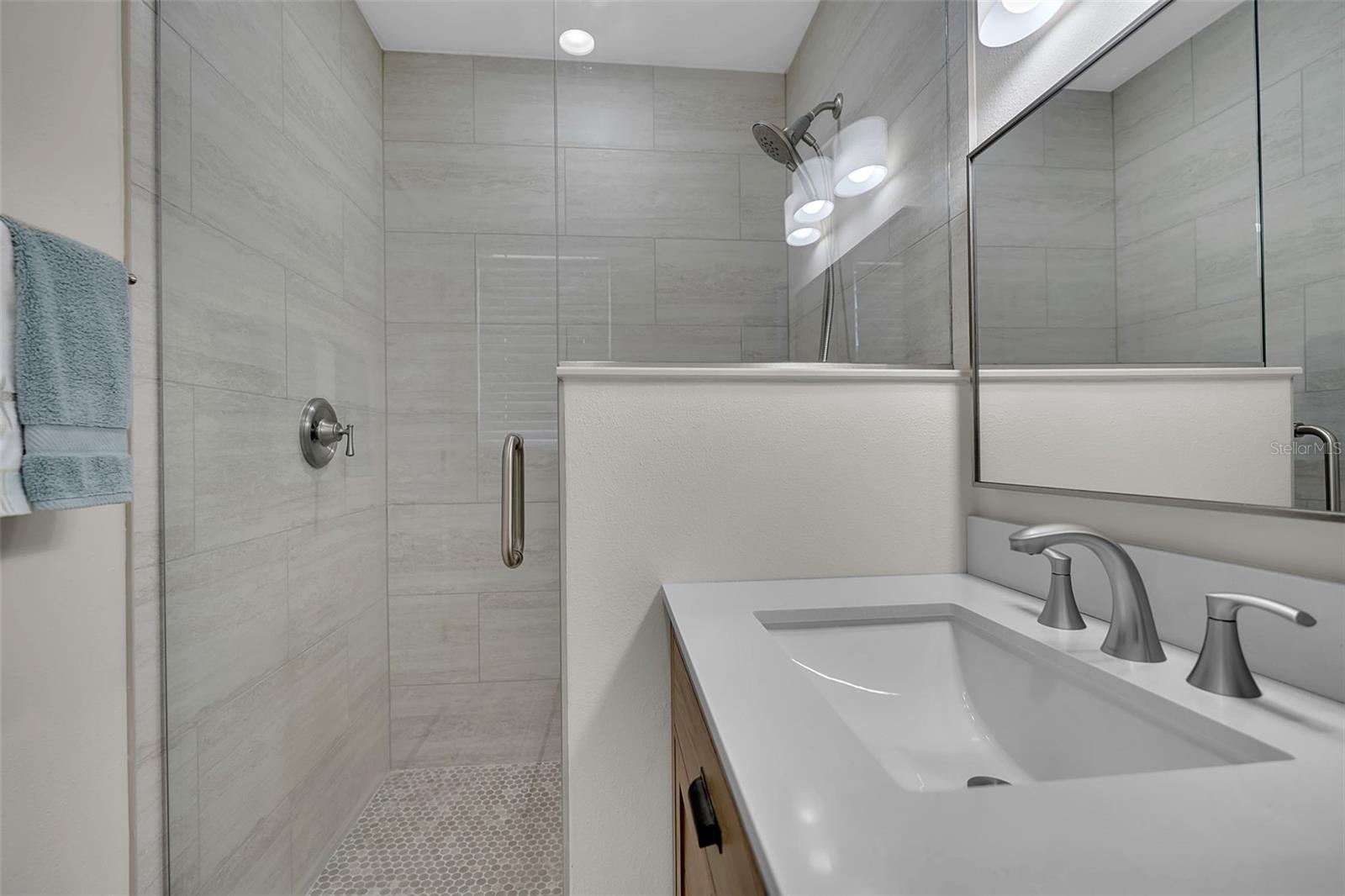 ENGLEWOOD BEACH CONDO VILLA - Residential