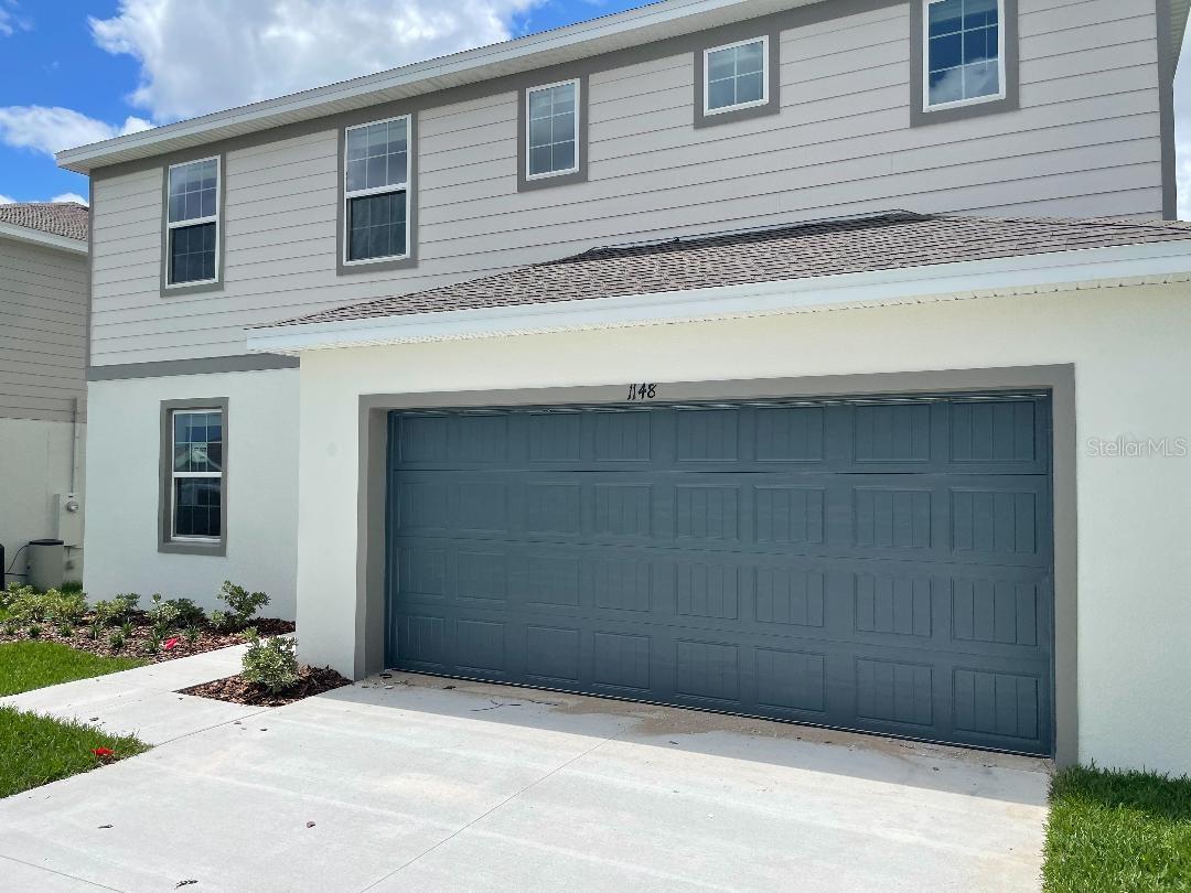 Very spacious 5-bedroom, 3-bathroom home built in 2022 located in a highly desirable community of Davenport. One full bedroom and bathroom on the main floor. The kitchen opens to the main living space, creating a natural gathering area, while the upstairs bedrooms give more privacy. Located just minutes from Posner Park shopping and dining, with easy access to I-4, approximately 25–30 minutes from Walt Disney World, about 45 minutes from Orlando International Airport (MCO), and within reach of Central Florida’s major attractions.