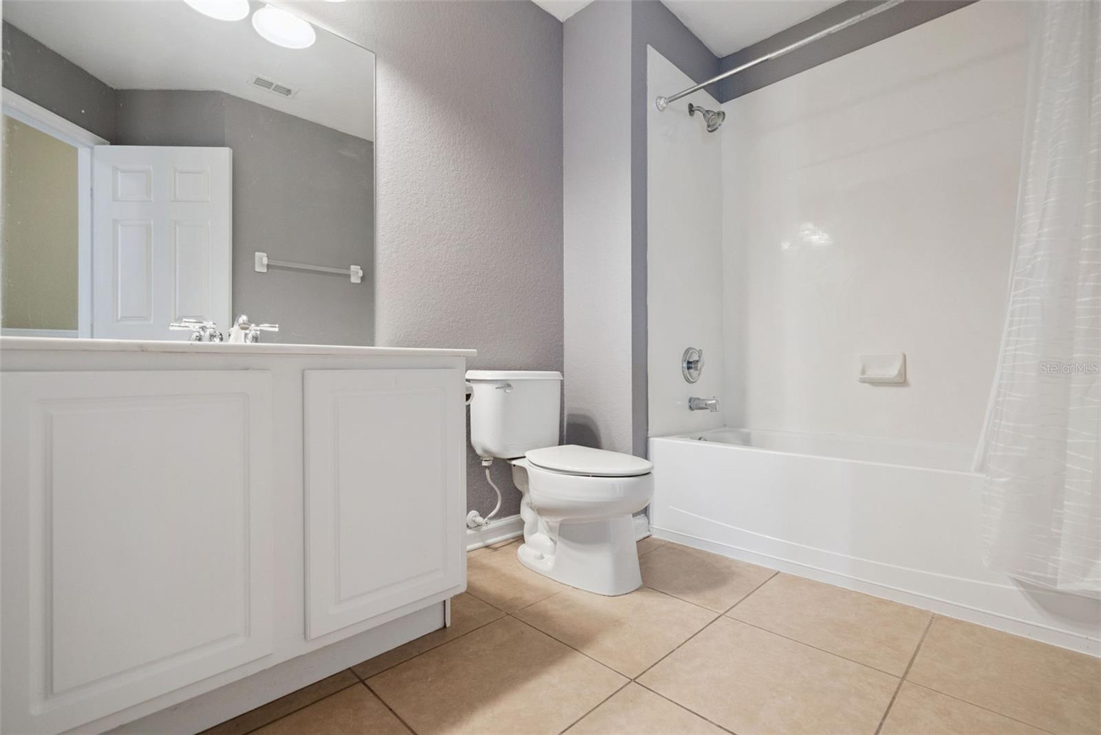 REGENCY OAKS UNIT ONE - Residential