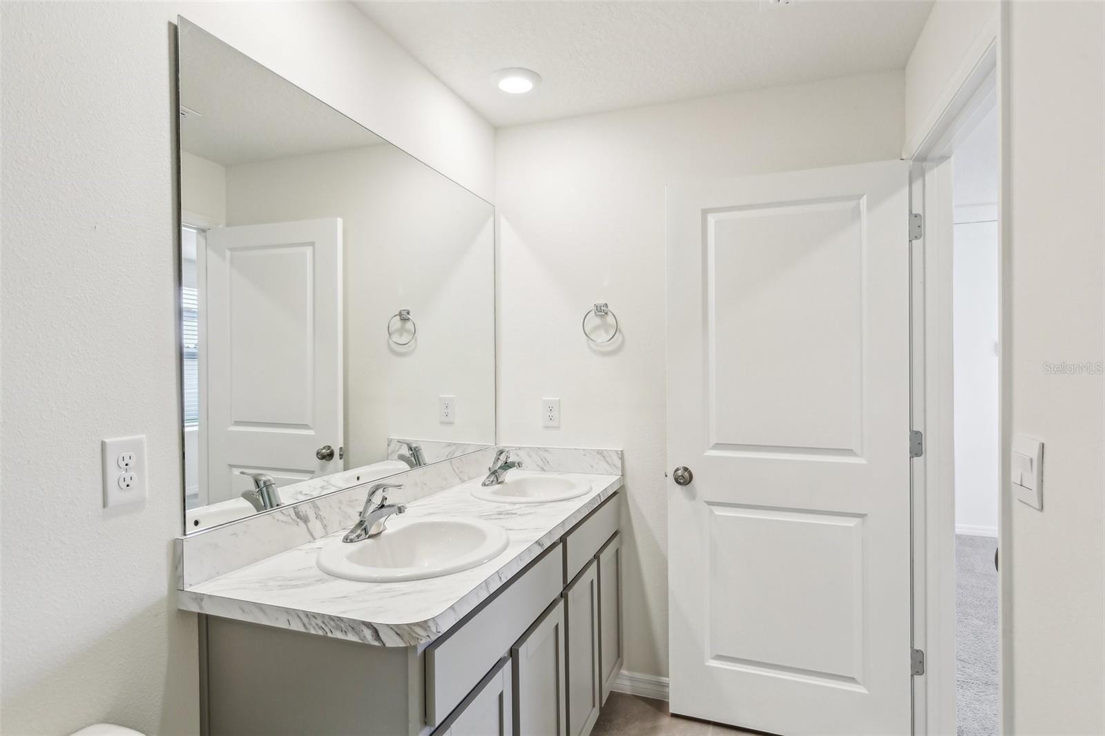 SUWANNEE LAKESIDE PH 2 & 3 - Residential