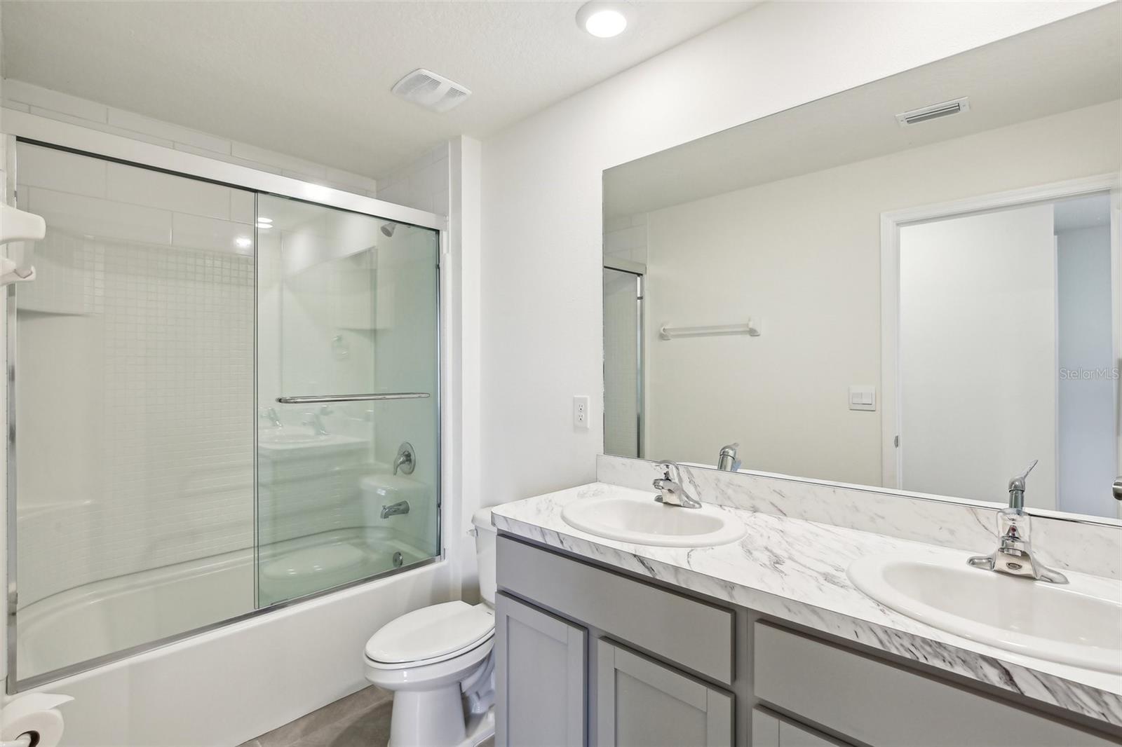 SUWANNEE LAKESIDE PH 2 & 3 - Residential