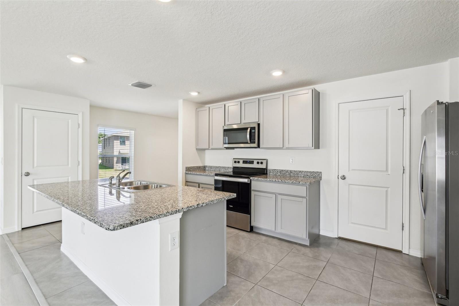 SUWANNEE LAKESIDE PH 2 & 3 - Residential