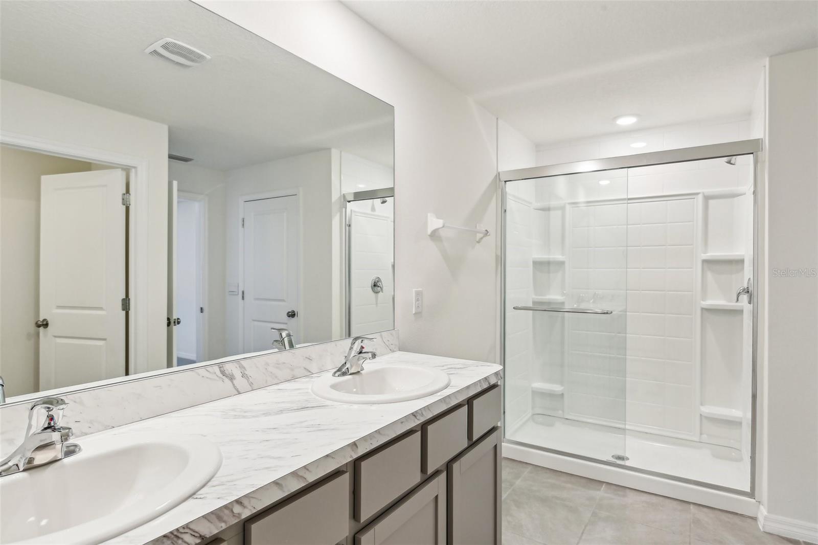 SUWANNEE LAKESIDE PH 2 & 3 - Residential