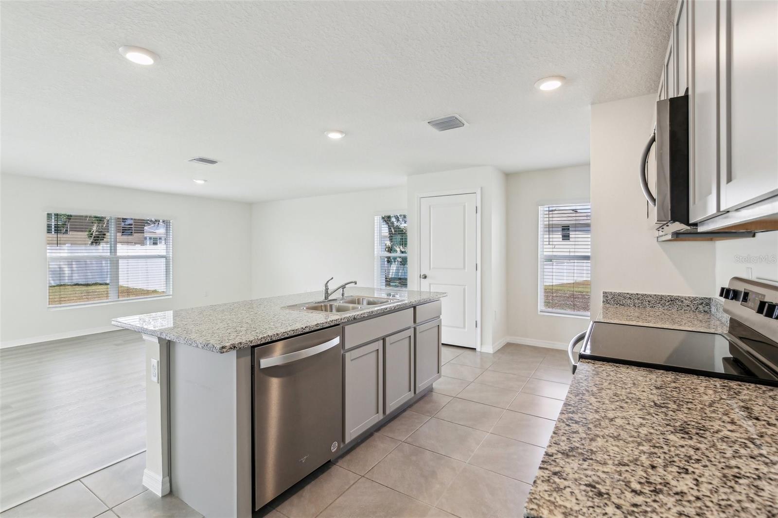 SUWANNEE LAKESIDE PH 2 & 3 - Residential