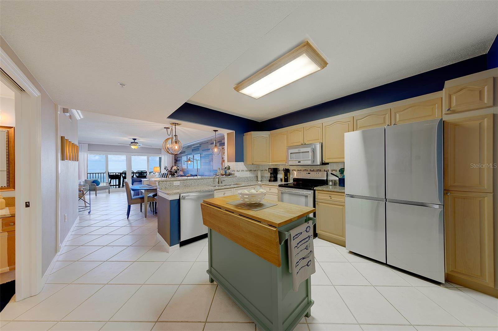 TIDES BEACH CLUB CONDO - Residential Lease
