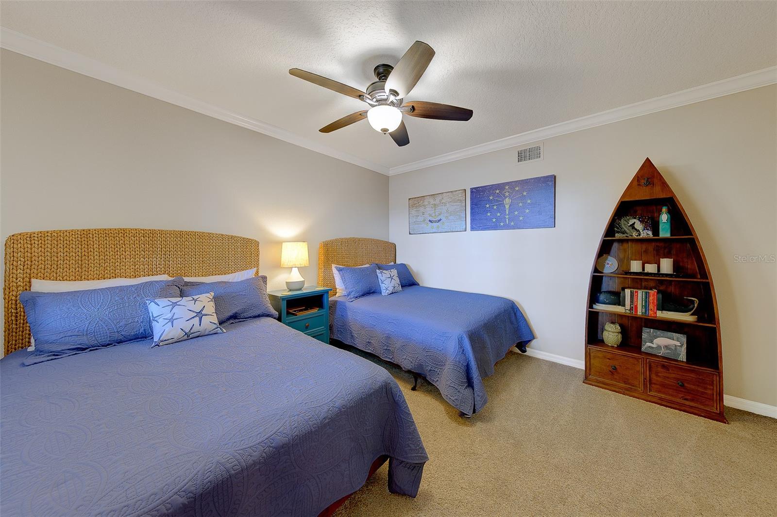 TIDES BEACH CLUB CONDO - Residential Lease