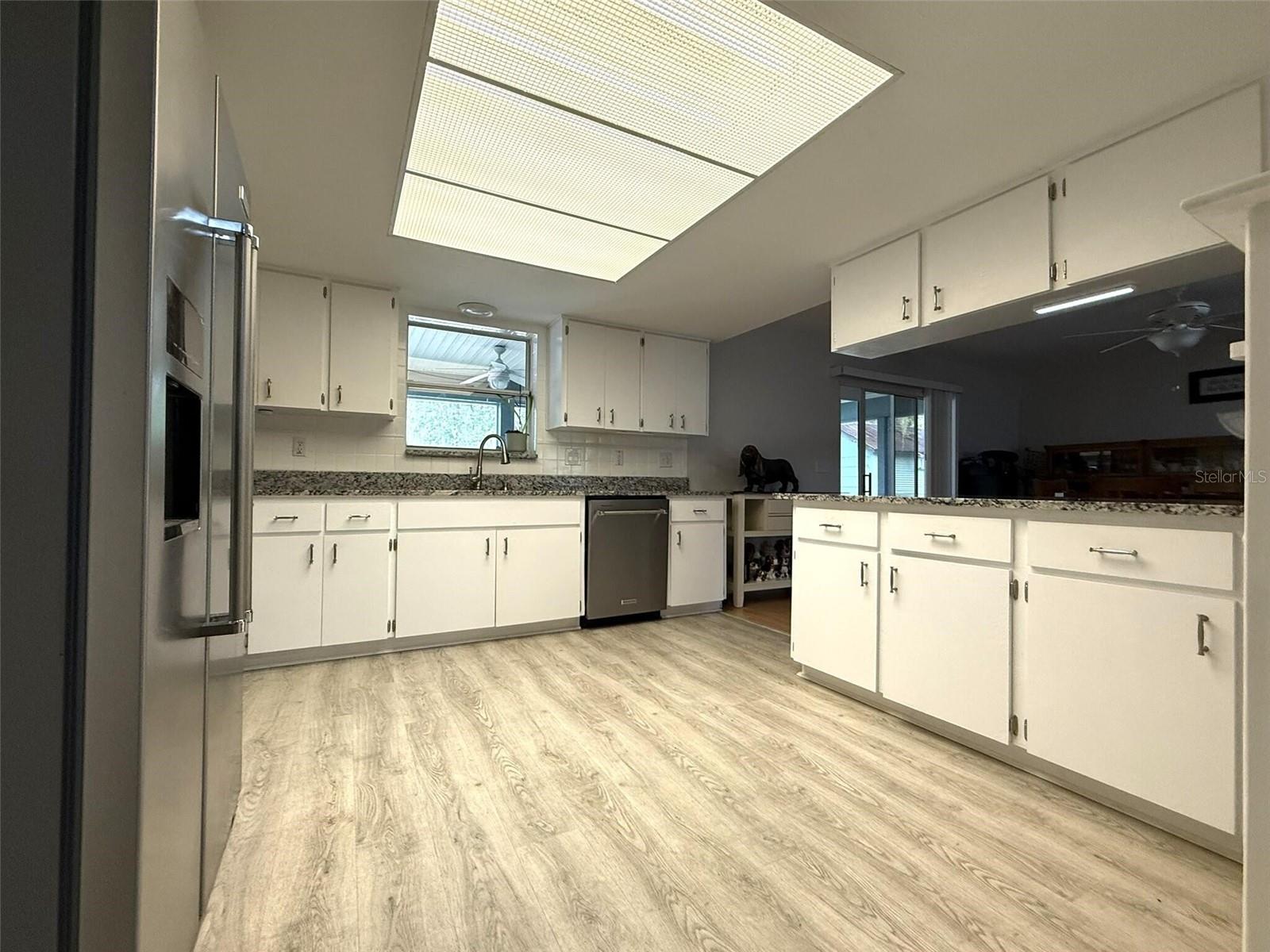 WILLOLA HEIGHTS UNIT 1 - Residential