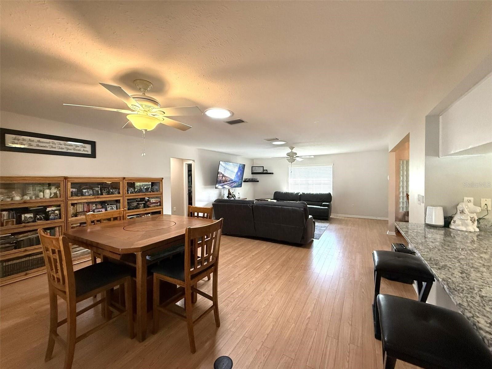 WILLOLA HEIGHTS UNIT 1 - Residential