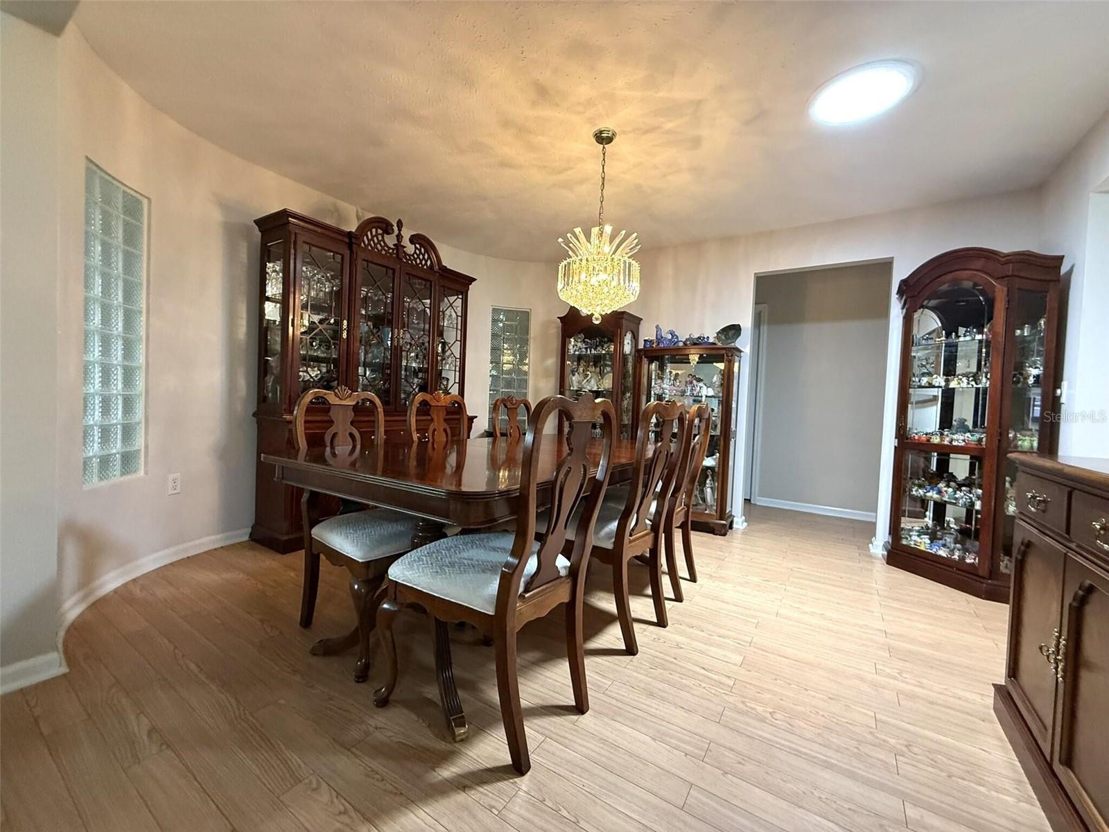 WILLOLA HEIGHTS UNIT 1 - Residential