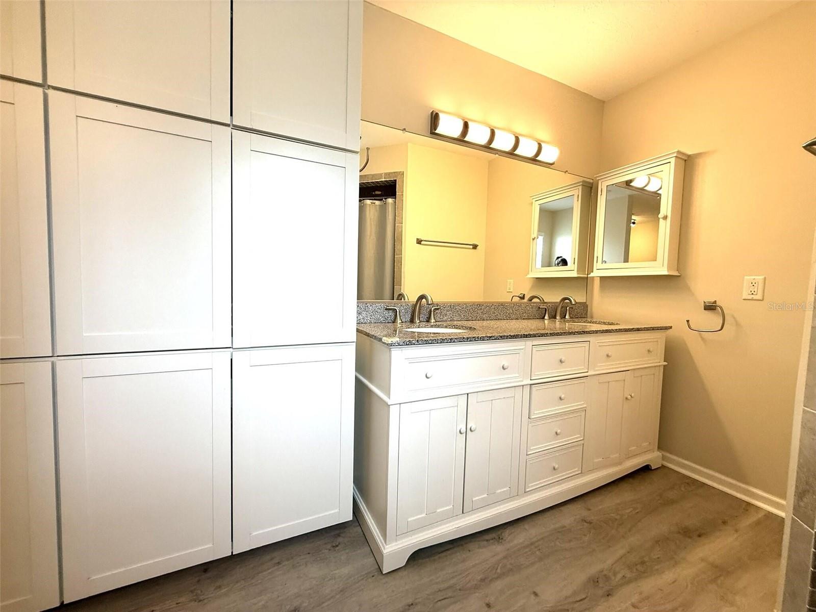 WILLOLA HEIGHTS UNIT 1 - Residential