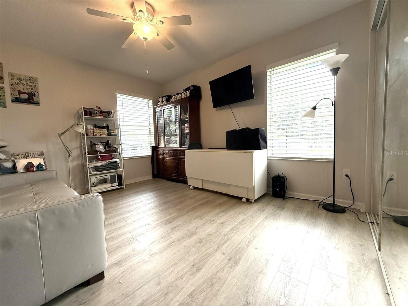 WILLOLA HEIGHTS UNIT 1 - Residential
