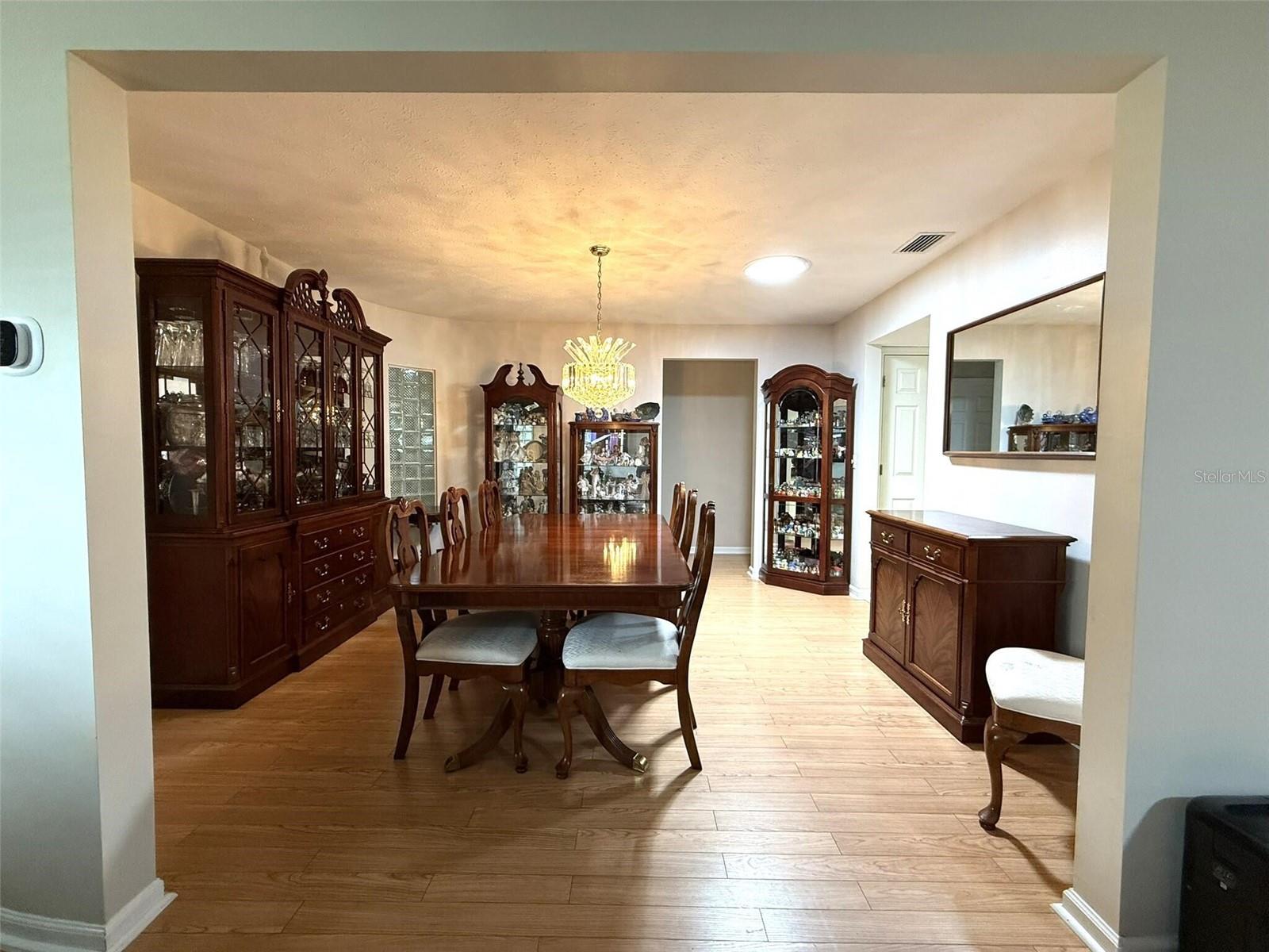 WILLOLA HEIGHTS UNIT 1 - Residential